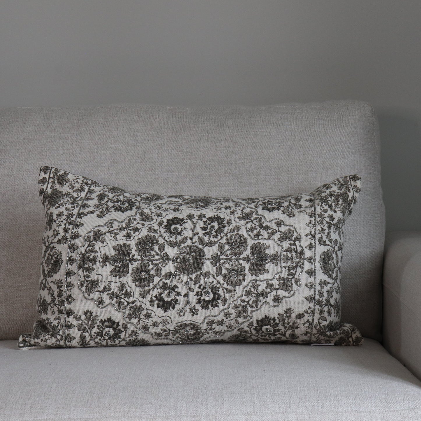 TP005-Beaded Floral Motif