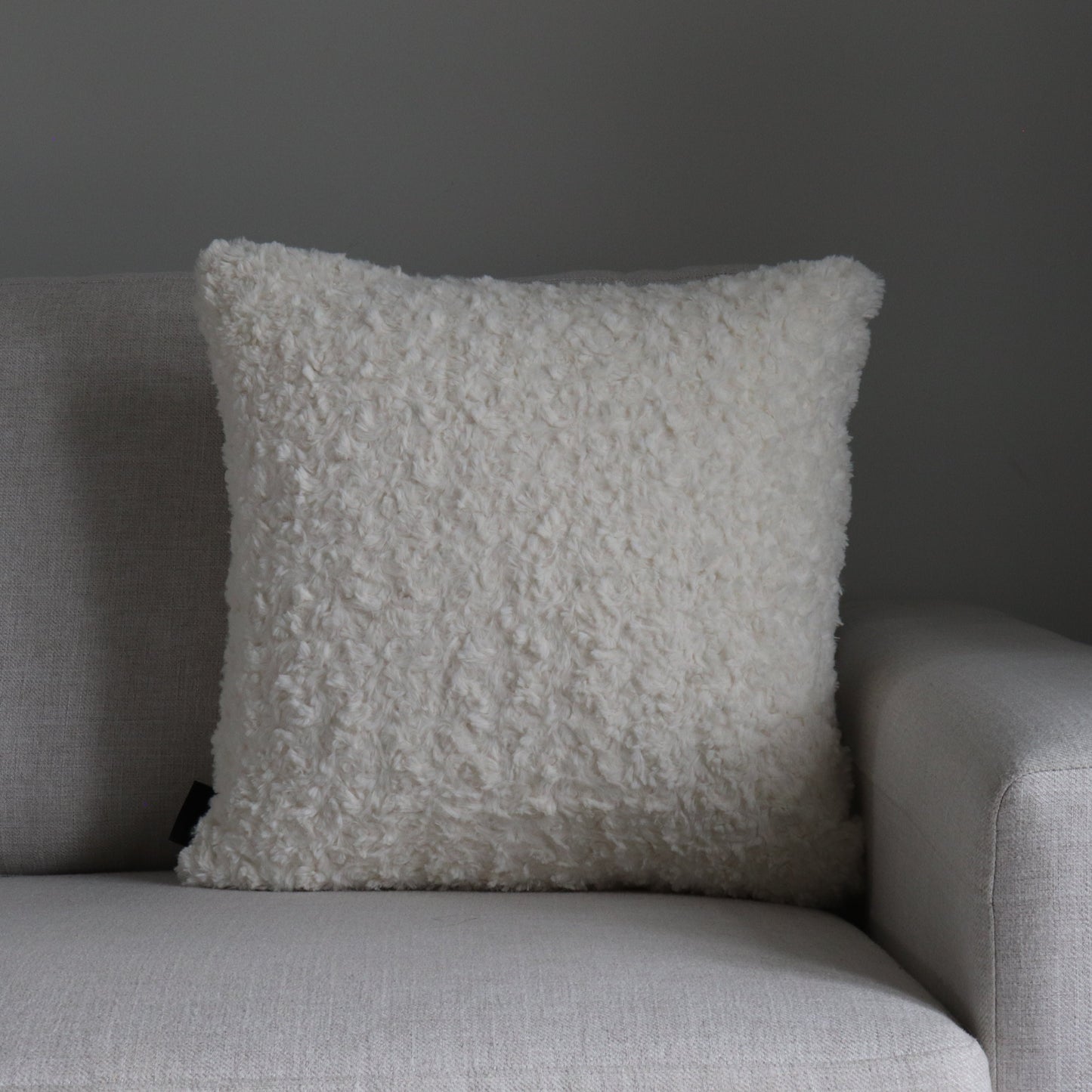 TP014-White Textured Faux Fur