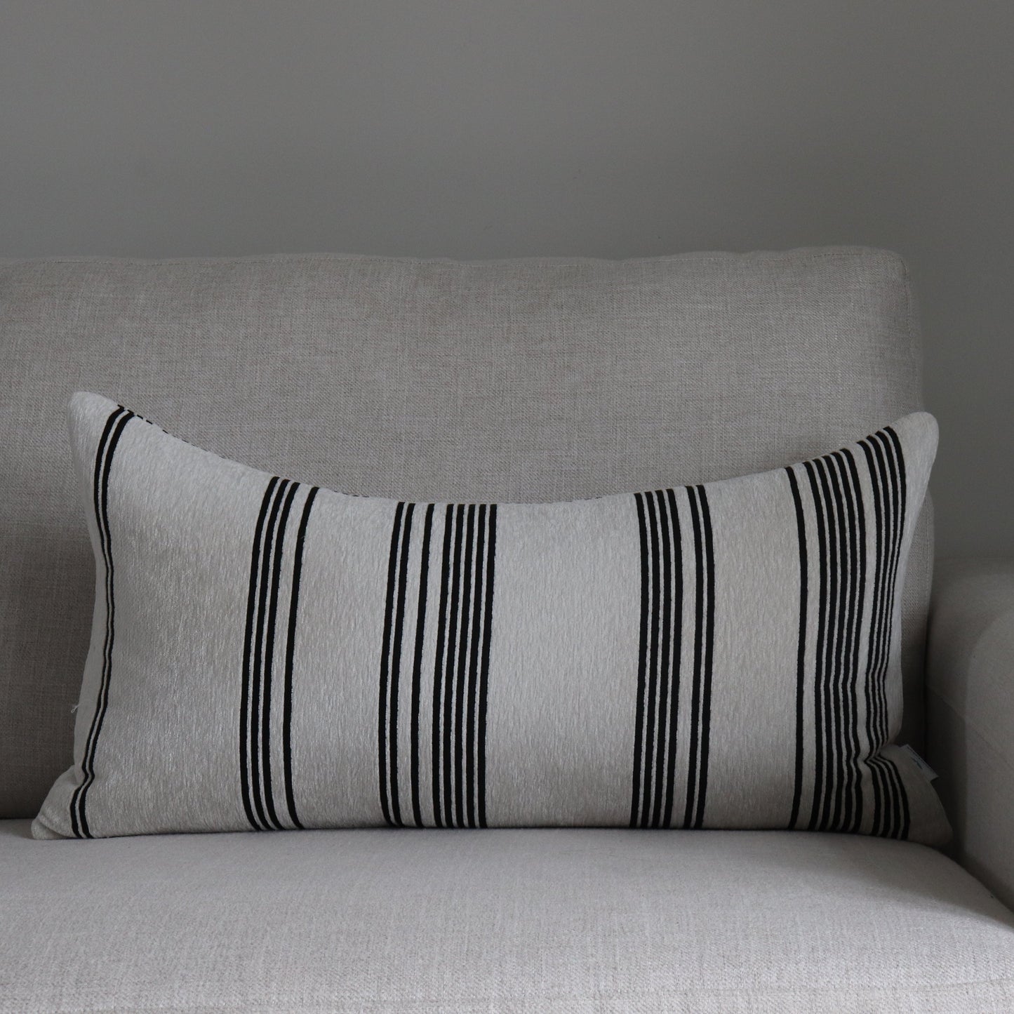 TP022-Cream & Black Striped