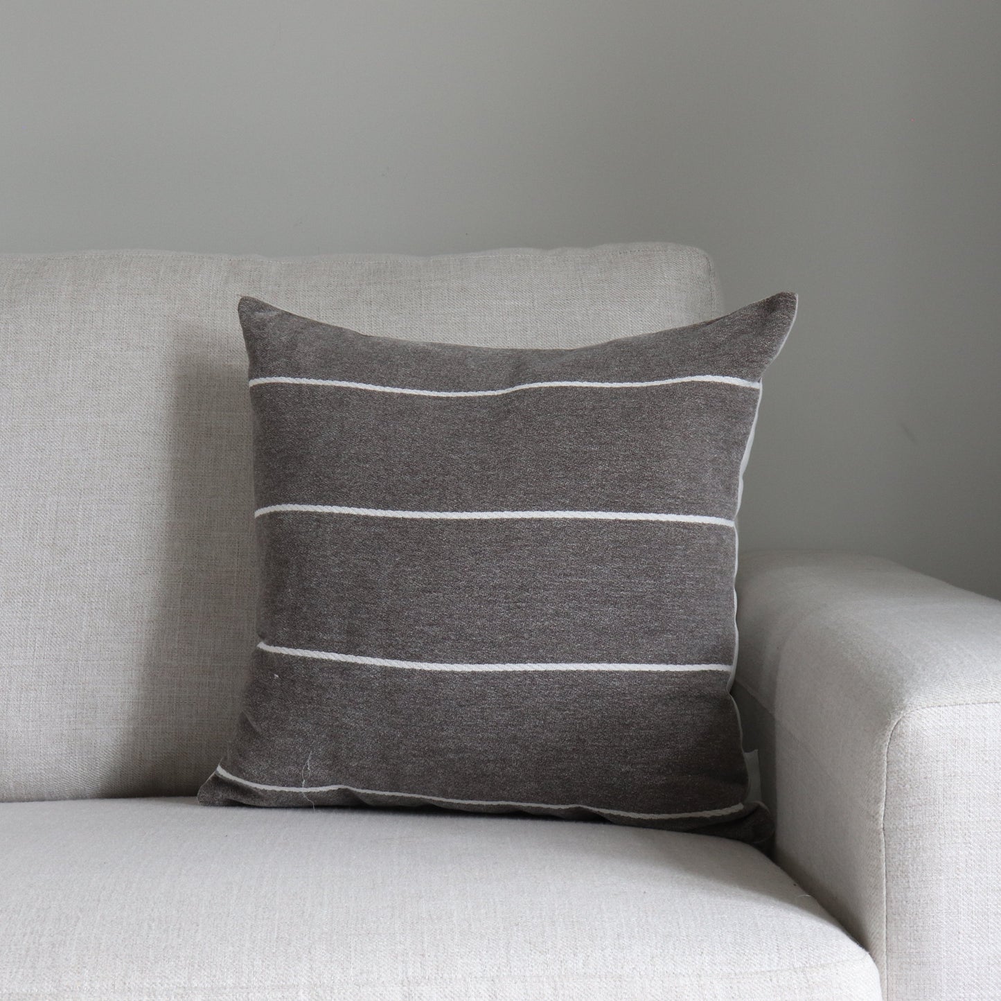TP032-Grey & White Striped