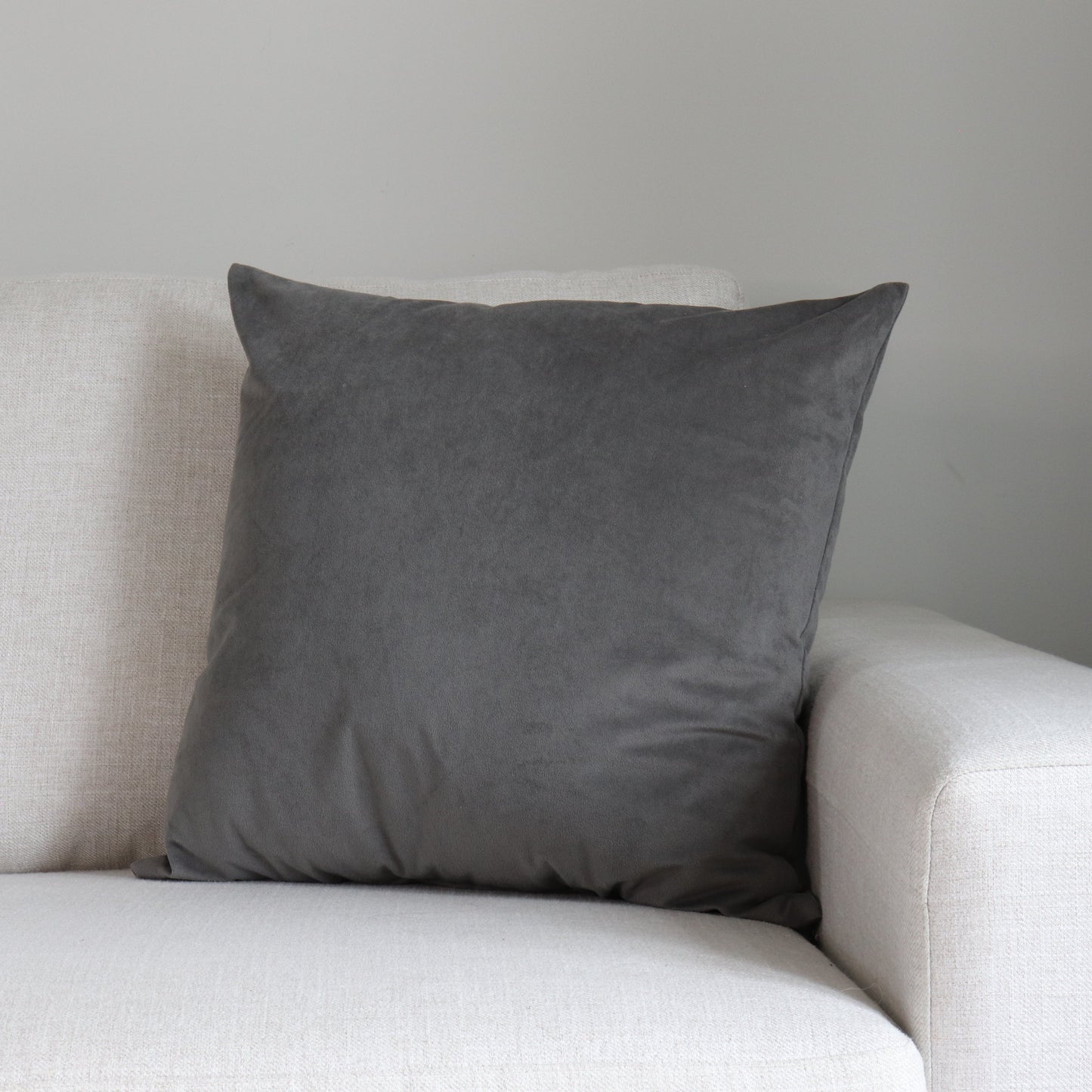 TP037-Dark Grey Velvet