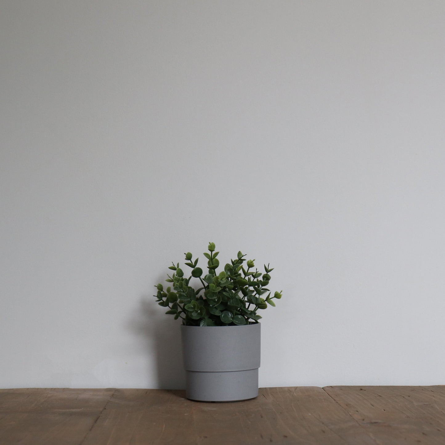 Smooth Light Grey Pot Faux Greenery