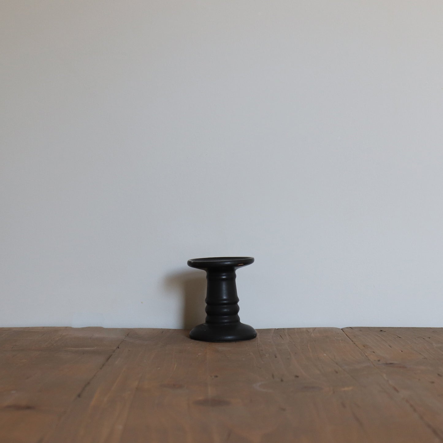 Black Short Round Candle Holder