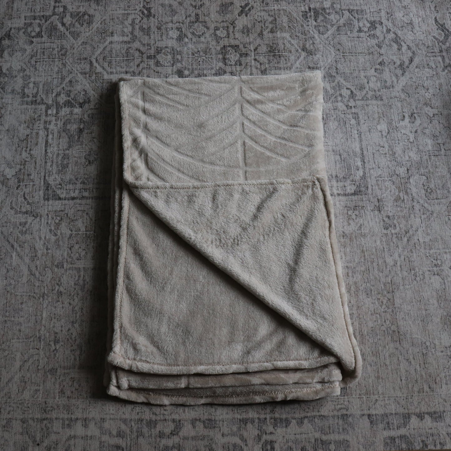 TB002-Beige Patterned